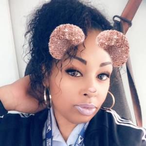 Meet your Posher, Monique